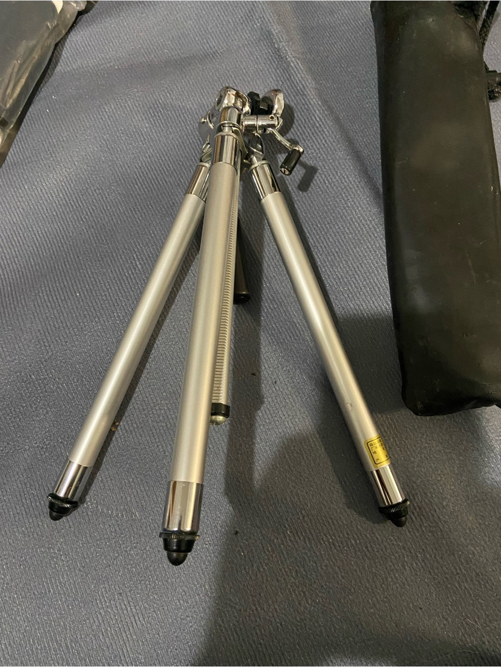Vintage Crown CT-8EV Telescoping Tripod 11" - 46" With Case
